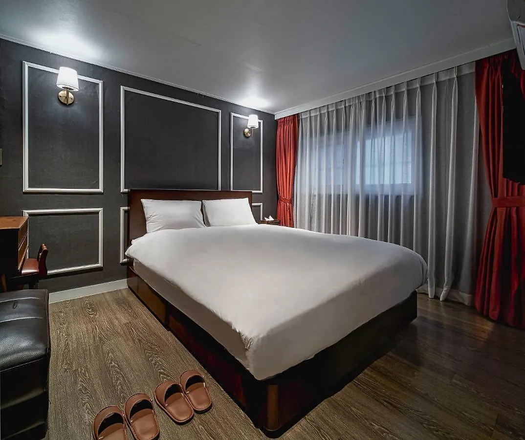 Butlerlee Yeonnam - Female Only Apartment Seoul South Korea