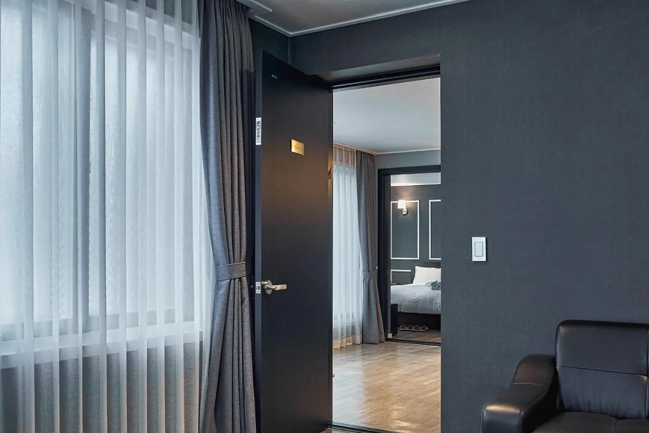 Butlerlee Yeonnam - Female Only Apartment Seoul South Korea
